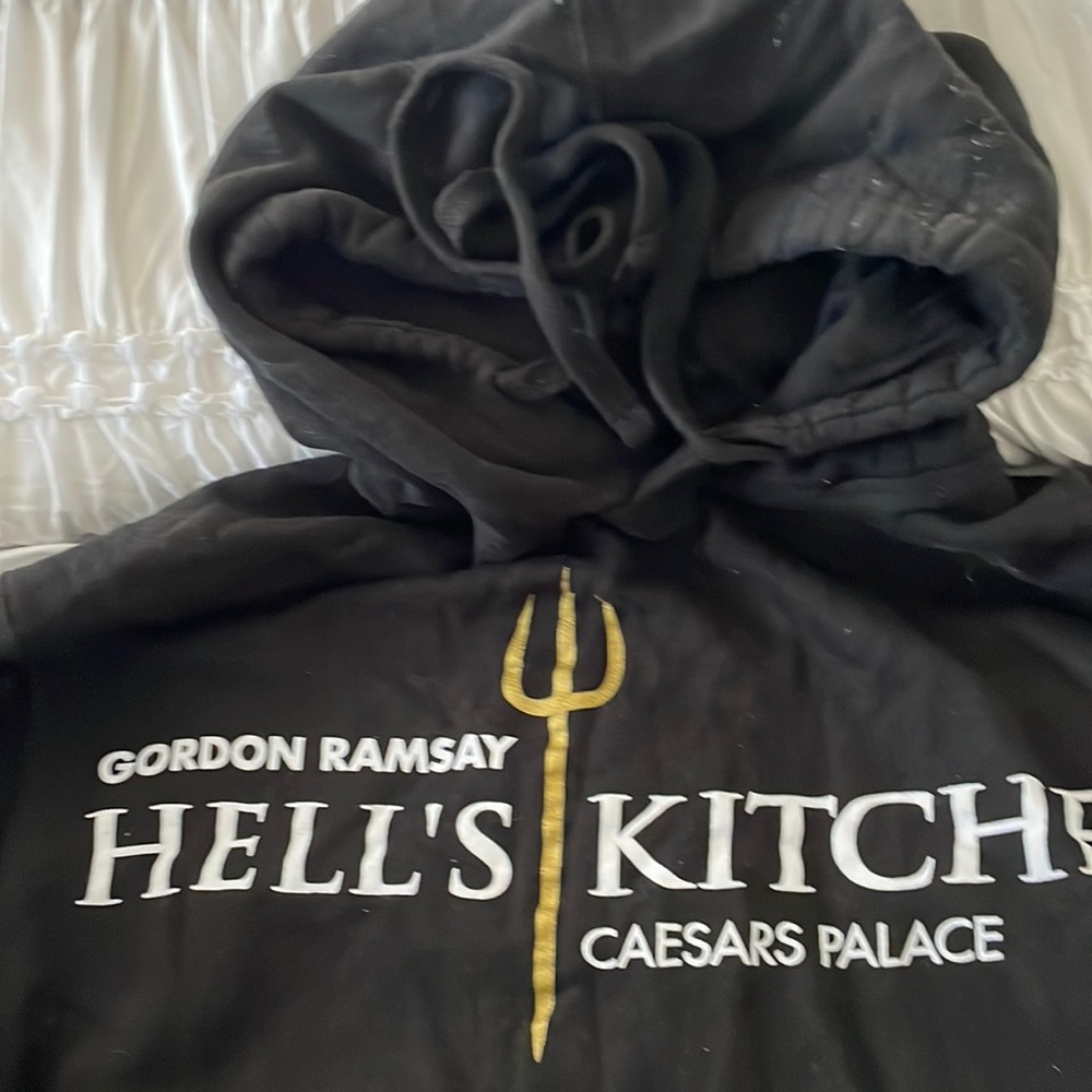 Unisex used Med Gordon Ramsey Hell’s kitchen Hoodie